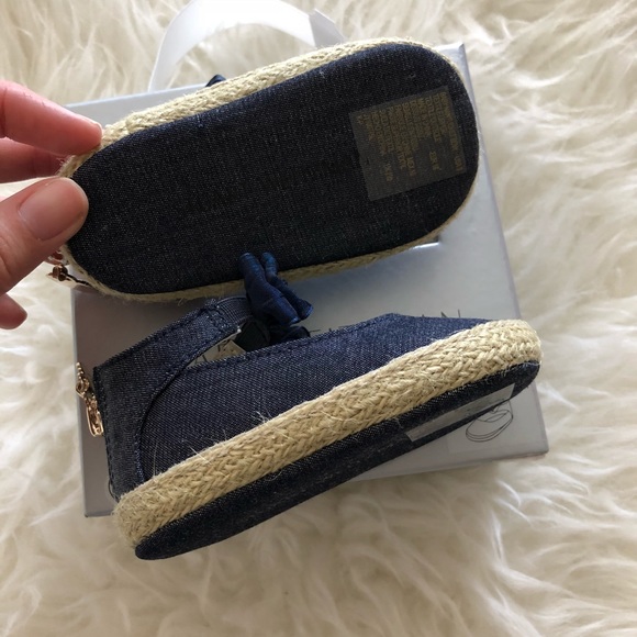 Stuart Weitzman bow jeans baby shoes - Picture 4 of 6